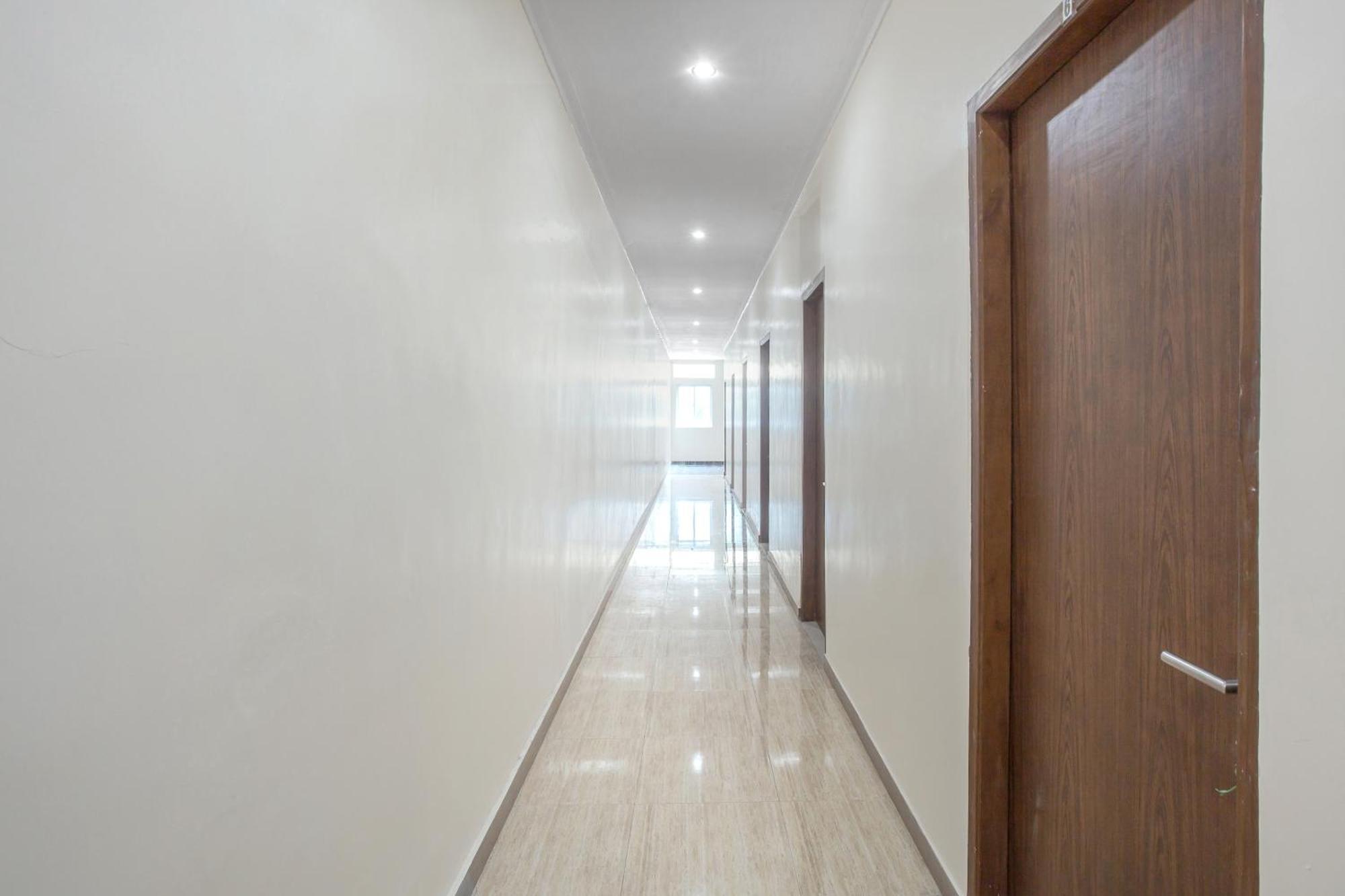 Super Oyo Capital O 134 Lg Residence Surabaja Exteriér fotografie