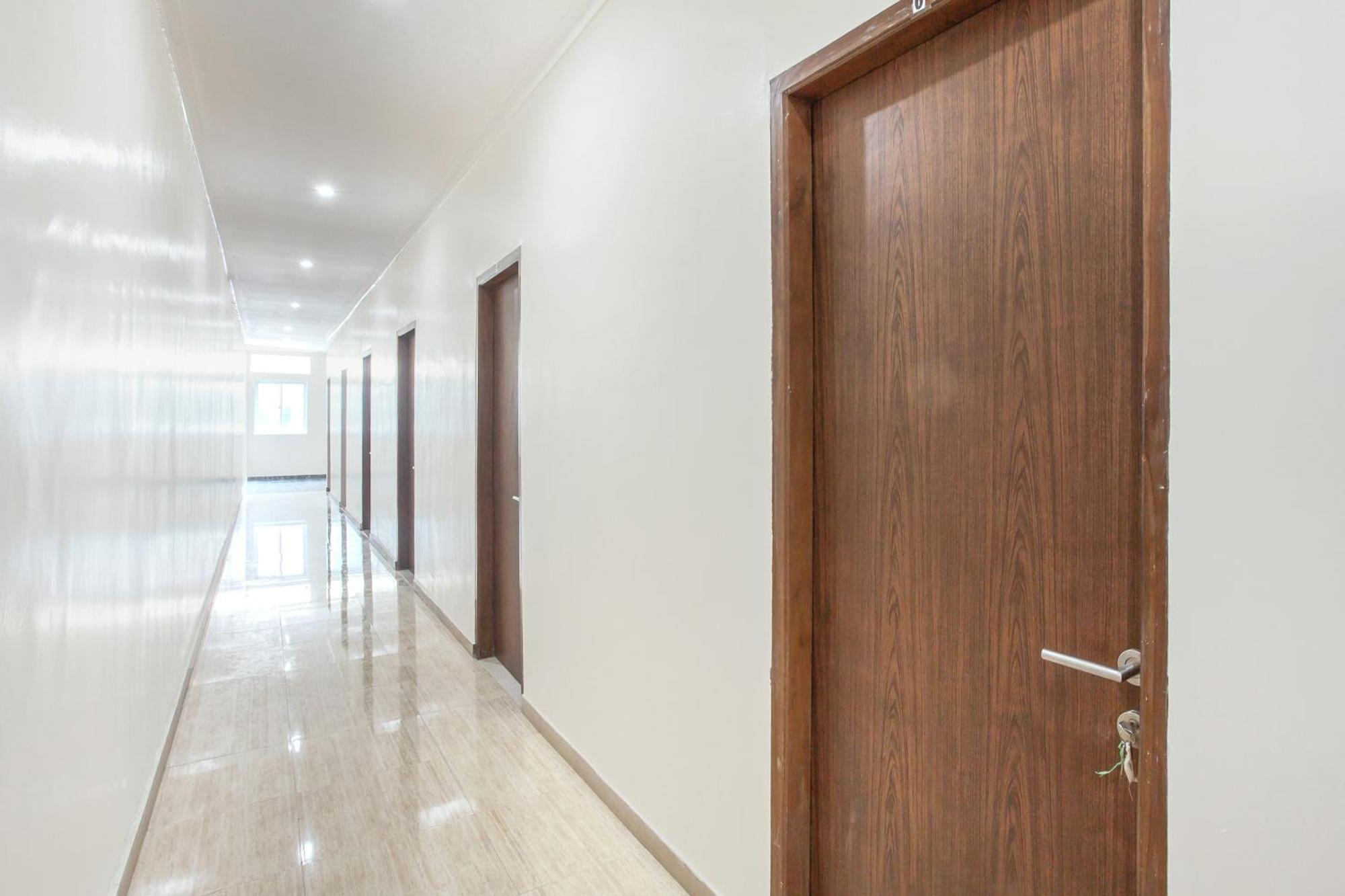 Super Oyo Capital O 134 Lg Residence Surabaja Exteriér fotografie